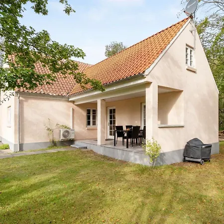 Holiday home Hildegunn - 200m From The Sea In Ne Jutland By Interhome Laeso