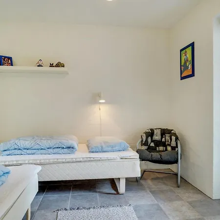 Hildegunn - 200m From The Sea By Interhome