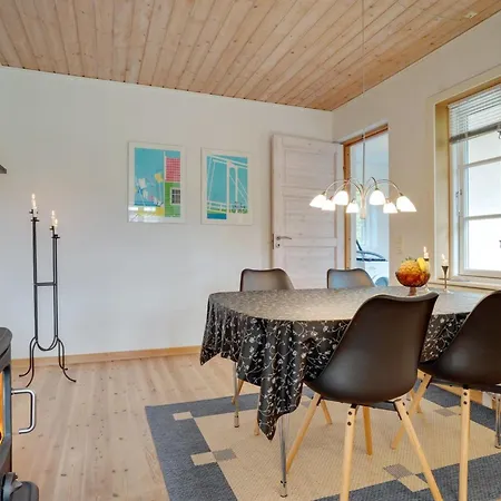 Hildegunn - 200m From The Sea By Interhome *